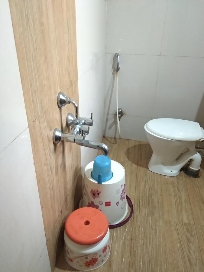 Iroomz Dwaraka Residency Беллари Экстерьер фото